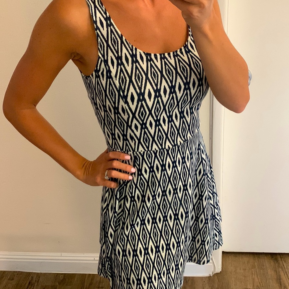 H&M White and Blue Sundress - Picture 6 of 6